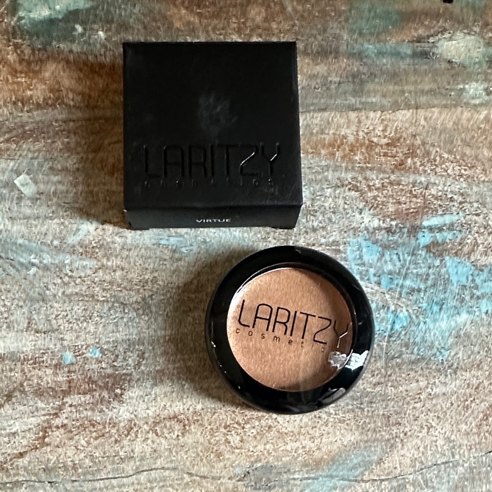 Laritzy Cosmetics Warm Bronze Contour